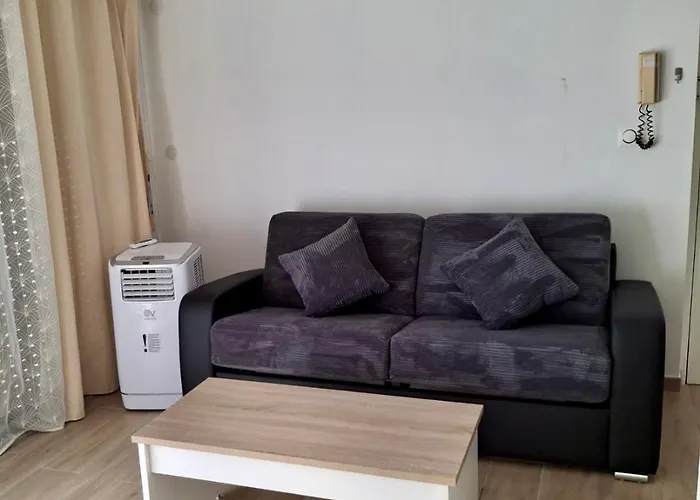 Pied A Terre En Duo *