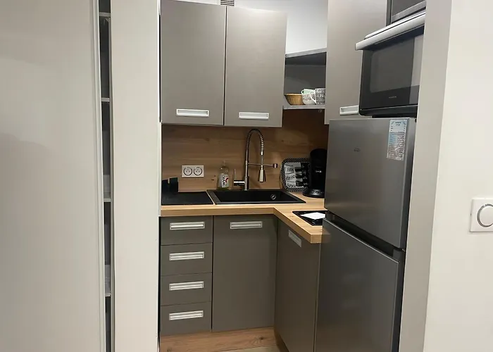 Pied A Terre En Duo Apartment *